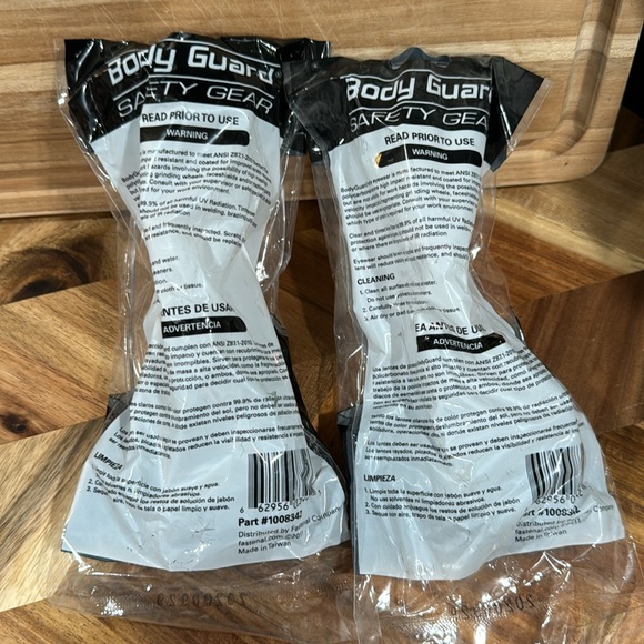 $4 bundled - 🆕 2 pr set Fastenal Body Guard Safety Gear Clear 2 pieces - Picture 2 of 2